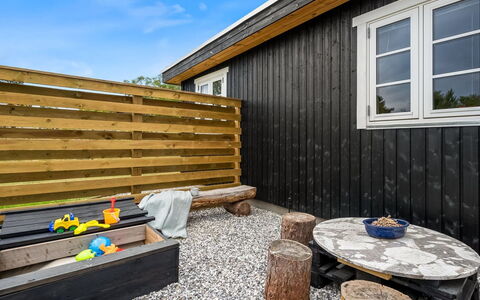 Blomma - 1Km from the Sea: Fritid, Reklame, Parkere, Banner, Skilt, Sti