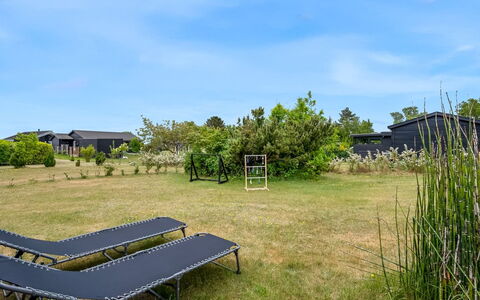 Blomma - 1Km from the Sea: Land Lot, Lawn, Have, Skygge, Landscaping, Gård, Backyard, Walkway, Udendørs Møbler