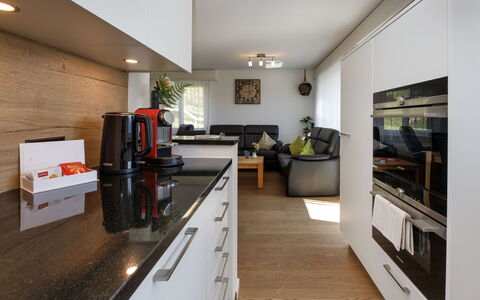 Chalet an der Egg: Møbel, Indretning, Countertop, Køkken, Gulvbelægning, Cabinetry, Væg, Køkken Apparat, Etage, Træ
