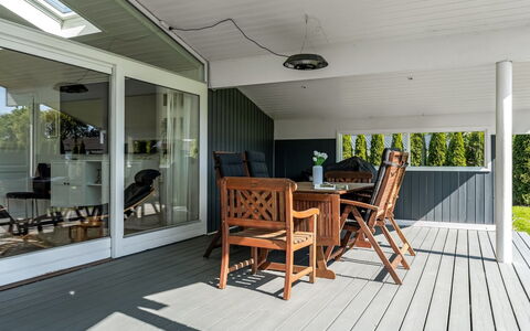 Timao - 750M from the Sea: Træ, Hjem, Veranda, Dæk, Hårdttræ, Tag, Bejdse, Trægulve, Eco Hotel