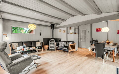 Amaya - 1Km from the Sea: Møbel, Indretning, Gulvbelægning, Etage, Loft, Værelse, Stol, Bord, Lejlighed, Køkken & Spisebord