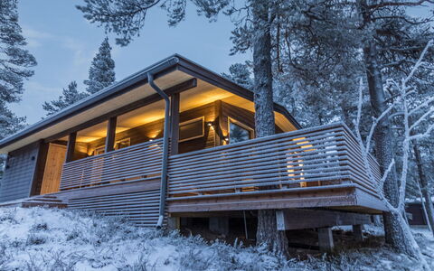 Kelokaltiokylän Maja 22: Træ, Bank, Hus, Sommerhus, Sø, Dam, Skov, Bjælkehytte