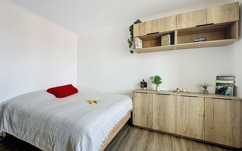 La Bernerie-En Retz 250: Møbel, Udendørs Møbler, Udendørs Bord, Stol, Bord, Have, Backyard, Skygge, Gårdhave, Eco Hotel