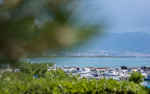 Mirta: Lejlighed, Altan, Have, Udvej, Eco Hotel, Villa, Hotel