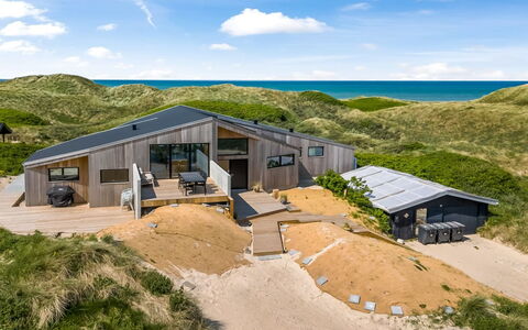 Tamina - 50M from the Sea: Træ, Hjem, Veranda, Dæk, Hårdttræ, Tag, Bejdse, Trægulve, Eco Hotel