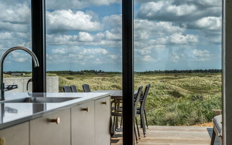 Tamina - 50M from the Sea: Træ, Hjem, Veranda, Dæk, Hårdttræ, Tag, Bejdse, Trægulve, Eco Hotel