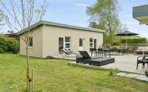 Sebine - 200M from the Sea: 