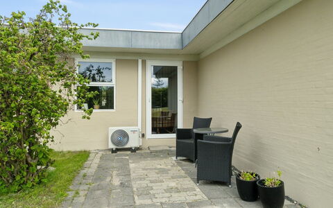 Sebine - 200M from the Sea: 