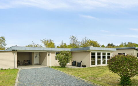 Sebine - 200M from the Sea: 