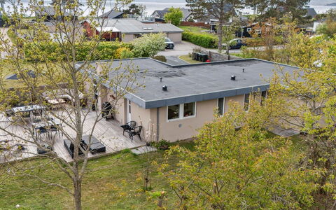 Sebine - 200M from the Sea: Tækning, Sommerhus, Hus, Tag, Hjem, Stuehus, Hytte, Estate, Landsby