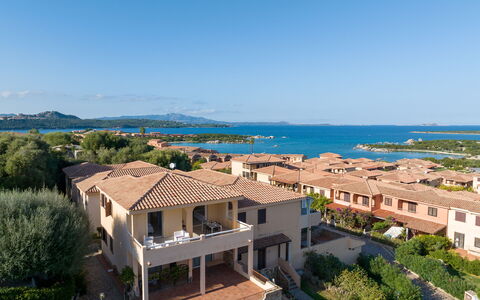 Golfo Aranci Apartments With Ac: Boligområde, Coastal Og Oceaniske Landskabsformer, Hjem, Kyst, Hav, Lejlighed, Kyst, Forstad, Estate, Ocean