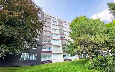Weitblick: Lejlighed, Boligområde, Ejerlejlighed, Kommerciel Bygning, Blandet Brug, Parkering, Familie Bil, Altan, Brutalisme