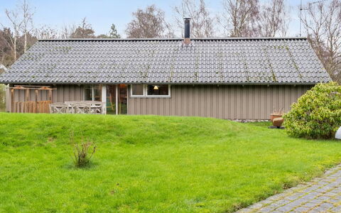 Arent - 1.1Km from the Sea: Træ, Møbel, Lejlighed, Værelse, Loft, Bejdse, Stol, Hårdttræ, Klarlak, Tømmer