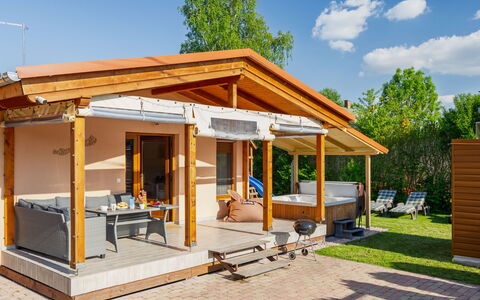 Hullám: Træ, Bejdse, Udendørs Struktur, Veranda, Skygge, Garden Bygninger, Sommerhus, Tømmer, Hårdttræ, Fritid