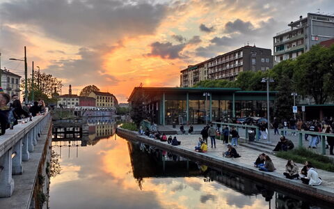 Volvinio Sweet: Lejlighed, Boligområde, Ejerlejlighed, Kommerciel Bygning, Blandet Brug, Parkering, Familie Bil, Altan, Brutalisme