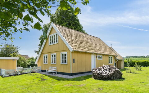 Jelko - 375M from the Sea: Hus, Tag, Hjem, Sommerhus, Busk, Bunddække, Estate, Stuehus, Sidespor, Garden Bygninger
