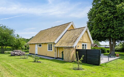 Jelko - 375M from the Sea: Hus, Tag, Hjem, Sommerhus, Busk, Bunddække, Estate, Stuehus, Sidespor, Garden Bygninger