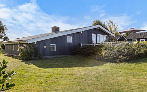 Maylin - 350M from the Sea: Fritid, Reklame, Parkere, Banner, Skilt, Sti