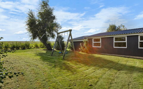 Maylin - 350M from the Sea: Estate, Skygge, Indkørsel, Stuehus