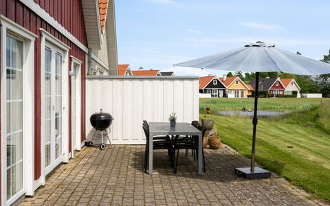 Sakari - 375M from the Sea: Hus, Tag, Hjem, Sommerhus, Busk, Bunddække, Estate, Stuehus, Sidespor, Garden Bygninger