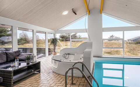 Caya - 750M from the Sea: 