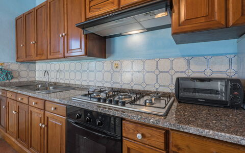 Ely Apartment In Villa, Wifi, Terricciola, Pisa: Køkken, Større Bandage, Countertop, Køkken Apparat, Komfur, Gaskomfur, Komfur, Gulvbelægning, Cabinetry, Cooktop