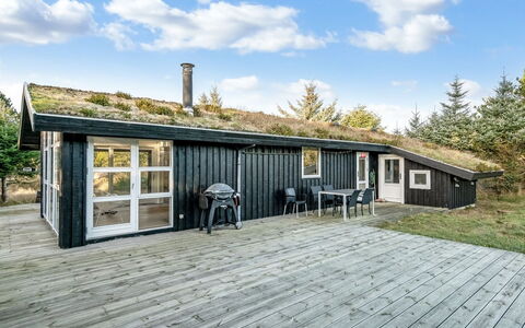 Baldo - 800M from the Sea: Estate, Skygge, Indkørsel, Stuehus