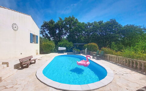 Villa Esterel: Blå, Svømmepøl, Fritid, Udendørs Møbler, Have, Skygge, Landscaping, Backyard, Gård, Udvej