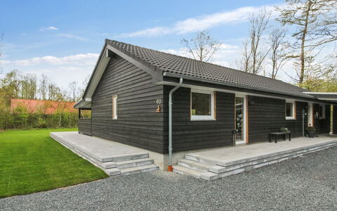 Solvejg - 30Km from the Sea: Træ, Sidespor, Tag, Sommerhus, Hjem, Garden Bygninger, Skur, Bjælkehytte, Hårdttræ