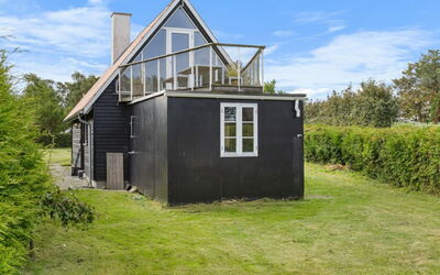 Næwe - 100M from the Sea