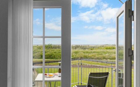 Casjen - 250M from the Sea: Lejlighed, Ejerlejlighed, Estate, Altan, Villa, Hotel