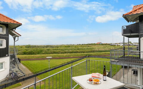 Casjen - 250M from the Sea: Lejlighed, Ejerlejlighed, Estate, Altan, Villa, Hotel