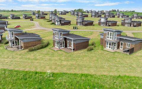 Krum - 300M from the Sea: Hus, Hjem, Tag, Sommerhus, Estate, Landscaping, Garden Bygninger, Sidespor, Stuehus