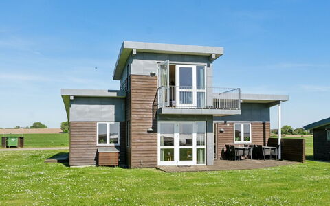 Magga - 520M from the Sea: Estate, Skygge, Indkørsel, Stuehus