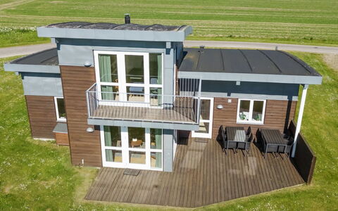 Magga - 520M from the Sea: Estate, Skygge, Indkørsel, Stuehus