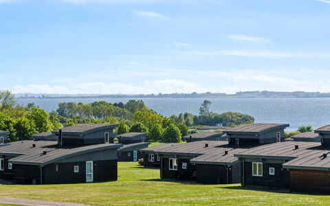 Magga - 520M from the Sea: Estate, Skygge, Indkørsel, Stuehus