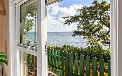 Harthwik - 10M from the Sea: Hus, Hjem, Tag, Sommerhus, Estate, Landscaping, Garden Bygninger, Sidespor, Stuehus