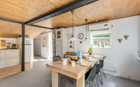 Landolf - 800M from the Sea: Tækning, Sommerhus, Hus, Tag, Hjem, Stuehus, Hytte, Estate, Landsby