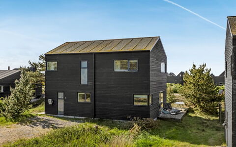 Hunding - 2.5Km from the Sea: 
