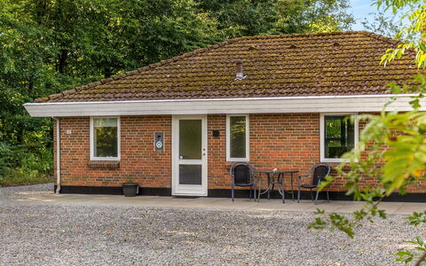Wilma - 30Km from the Sea: Gulvbelægning, Etage, Loft, Indretning, Countertop, Køkken, Cabinetry, Værelse, Større Bandage, Lysarmatur