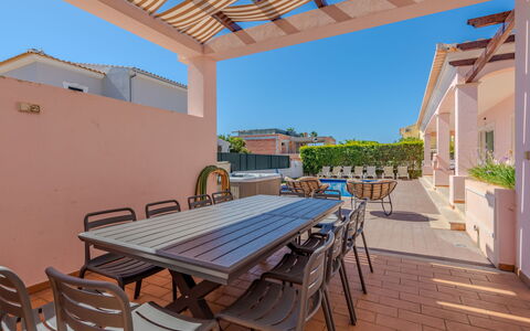 V8 Bastos - Vip Properties: 