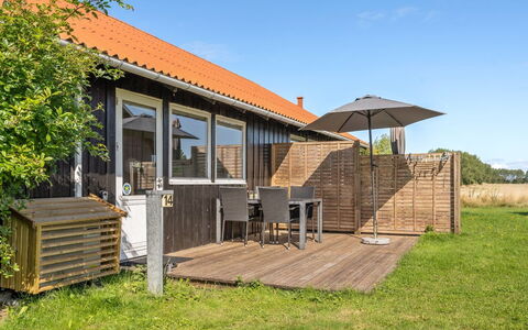 Arise - 700M from the Sea: Træ, Tag, Sommerhus, Hus, Hjem, Veranda, Land Lot, Skygge, Sidespor, Hårdttræ