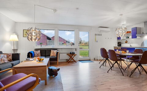 Arise - 700M from the Sea: Estate, Skygge, Indkørsel, Stuehus