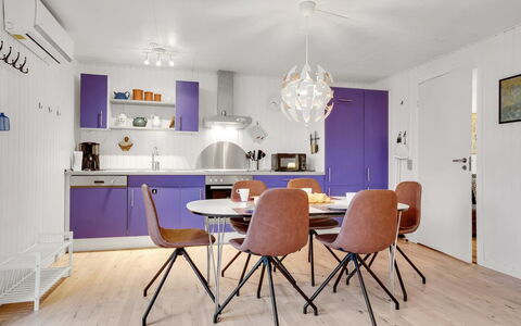 Arise - 700M from the Sea: Estate, Skygge, Indkørsel, Stuehus