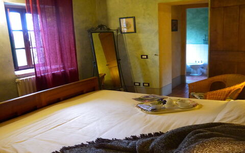 Appartamento Rustico, Wifi, Perugia: Seng, Soveværelse, Møbel, Sengetøj, Indretning, Sengetøj, Etage, Gulvbelægning, Træ, Sengetøj