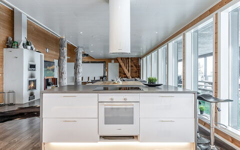 Ellivuori West 1: Køkken, Gulvbelægning, Indretning, Køkken Apparat, Træ, Loft, Countertop, Etage, Lysarmatur, Husholdningsapparat