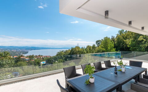 Gabi: Udvej, Stol, Skygge, Altan, Eco Hotel, Svømmepøl, Ferieby, Hotel, Penthouselejlighed, Villa