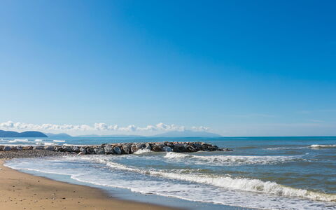 Mediterraneo: Himmel, Blå, Vand, Krop Af Vand, Strand, Vandressourcer, Horisont, Kyst, Coastal Og Oceaniske Landskabsformer