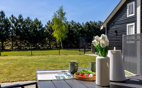 Amdi - 1.3Km from the Sea: Tag, Hus, Boligområde, Hjem, Estate, Sommerhus, Design