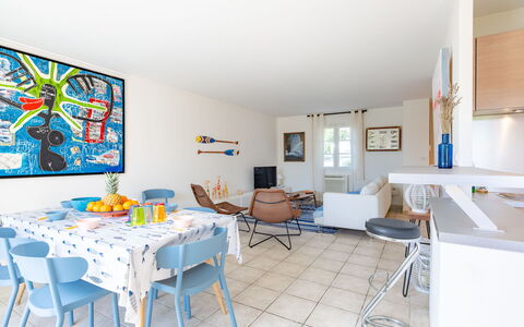 Laura: Svømmepøl, Fritid, Ferie, Skygge, Udvej, Ferieby, Hotel, Tropics